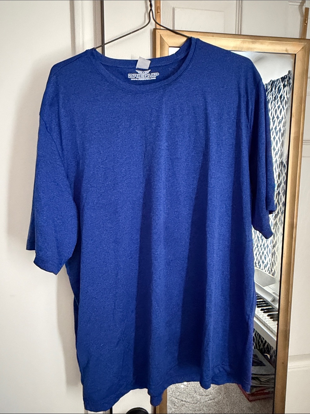 Joe's Jeans Men's Deep Blue Crew Neck Short Sleeve Tee